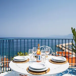  Apartment Seaview House